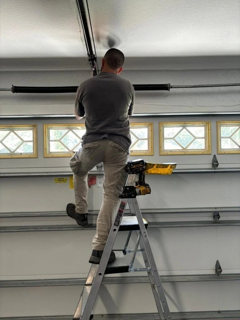 Garage door repair work, gallery photo 4